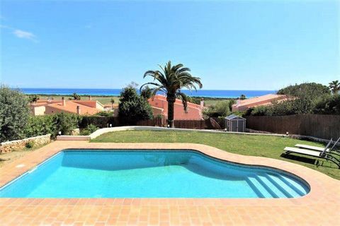 MENORCA IS A NEARBY PARADISE.For sale this magnificent semi-detached house in Alaior, located on the beautiful Son Bou beach. This charming property offers spectacular views of the sea and is located just a few minutes walk from the beach. This is a ...
