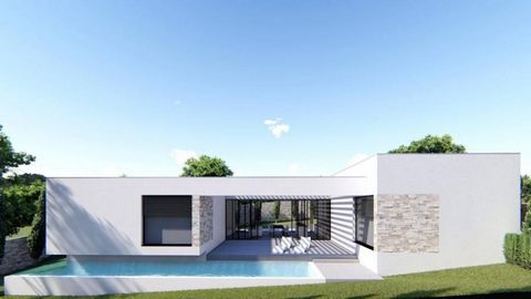 Villa moderne de plain-pied à seulement 6 km de Rovinj. La propriété est située sur un terrain de 551 m2 et occupe 130,49 m2 de surface habitable, qui se compose d'un salon, cuisine et salle à manger, quatre chambres dont chacune a sa propre salle de...