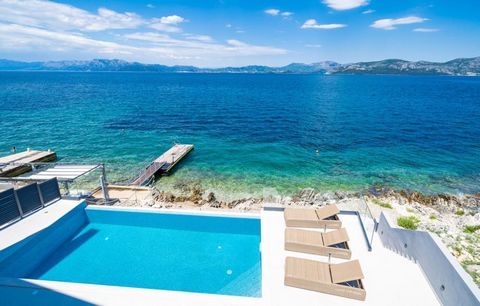Absolutely stunning 5***** villa on the 1st line to the sea with private beachline, swimming pool and mooring for a boat! Location of unique peace and beauty on Peljesac peninsula! Total area of this elegant villa completed in 2022 is 440 sq.m. Land ...