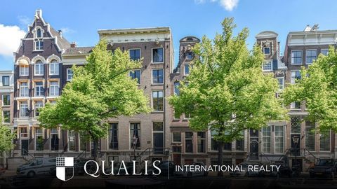 An exceptional canal house of approx. 408 m² on freehold land, with a sunny and deep garden and a garden house in the back. This unique canal house is located in a central location between the Leidsegracht and the Leidsestraat. For the first time in ...