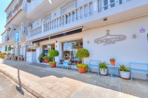 An opportunity to purchase a building with 9 separate apartments and a commercial space located in Pueblo Nuevo de Guadiaro just 5 minutes to Sotogrande. The property consists of: - Four 1 bedroom apartments - Five 2 bedroom apartments - Retail space...