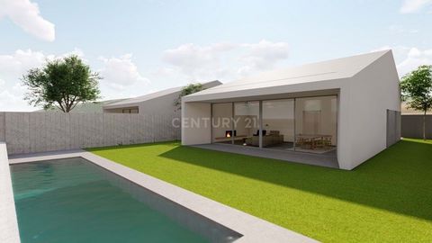 The most modern villa in the Montemilano urbanization in Bustarviejo In the heart of the Madrid Sierra and only 45 minutes from Madrid. The 135 m2 single-storey house is built on a 405 m2 plot, it consists of 3 bedrooms and 2 bathrooms, one of them e...