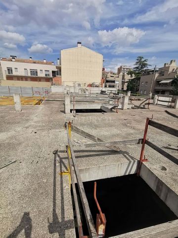 Skeleton for sale located in the heart of Igualada, on Martí Franquesa street, 5 minutes from Plaça Cal Font and surrounded by all kinds of services. With a total of 1,583 m². SPECIAL INVESTORS AND PROMOTERS. Contact us for more information!