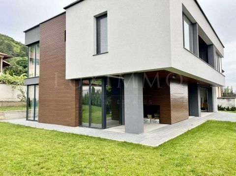 LUXIMMO FINEST ESTATES: ... We present a detached detached house at the foot of Vitosha Mountain, for sale in the village of Lozen. The property is bright, spacious and functional. It is located in one of the most desirable, quiet and clean areas nea...
