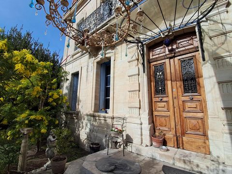 Set behind stone walls and iron gates, come and discover this character property sure to entice you with its architecture, vast 1000 m2 enclosed and landscaped garden. The grounds floor of the property is open and generously sized with splendid floor...
