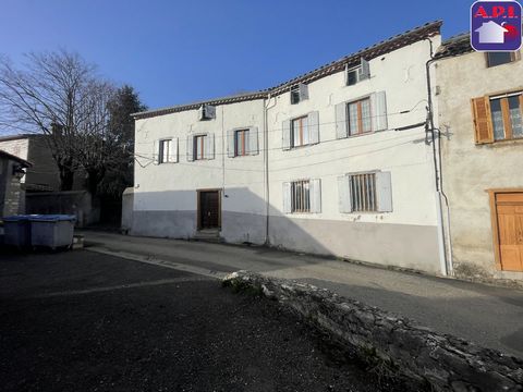I offer you this large residence, which was once an old farmhouse in the heart of a charming village in the Pyrenees Audoises. This property has a living area of 158m², with outbuildings, in total there is approximately 580m² of useful space. This ho...
