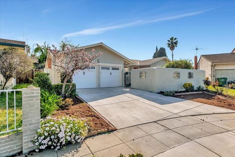 Welcome to 2538 Alto Court in the serene Evergreen neighborhood! Nestled in a quiet cul-de-sac on an expansive 8,400 square foot lot, this charming property offers a perfect blend of comfort and modern elegance. Upon the formal entry, you are greeted...