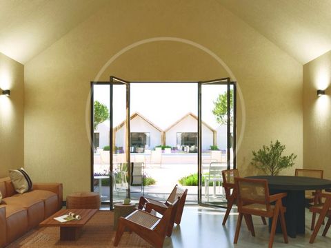 Charmante 53,55 m² große 'Lodge' mit einer 8,5 m² großen Terrasse in einer Eigentumswohnung im Zentrum von Grândola. Die Wohnung besteht aus einem Wohnzimmer mit Küchenzeile, 1 Schlafzimmer und einem Badezimmer. Das Wohnzimmer bietet direkten Zugang ...