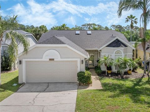 Welcome to 1025 Whittier Circle, where luxury meets tranquility in the heart of Alafaya Woods, Oviedo. This 3-bedroom, 2-bathroom residence offers ample space and comfort for the whole family. Step inside and experience the grandeur of the spacious l...