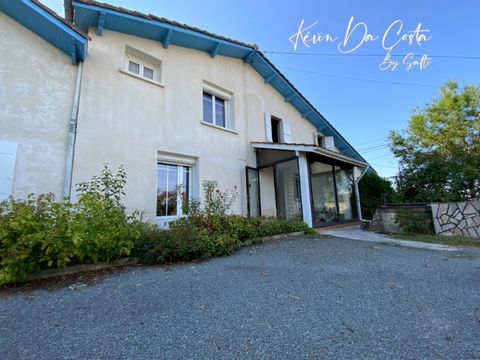 Kévin DA COSTA invites you to discover this house offering an area of ??130m2 and located in a peaceful village, ideal for those looking for a quiet environment while being close to amenities. The house has many assets and opportunities to create you...
