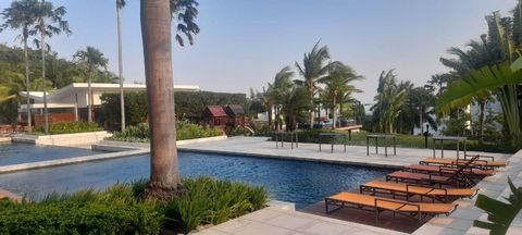 Beautiful beachfront apartment Exclusive project of Playa Rio Mar With Gazebos, Swimming Pools, Food Service, Spa, Open Terraces, etc. Pacific Beach Sector for Total Enjoyment Beachfront complex, with direct descent to the beach Beach residential sec...
