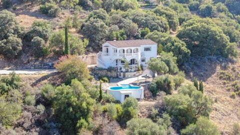 Very private country property located on the outskirts of Gaucin, Costa del Sol, Malaga, Andalusia with panoramic mountains views. There is a gate which gives access to the property, when you enter at the property there is a flat area which is used a...