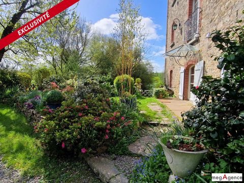 You will be seduced by the exceptional setting of this mill renovated in 2000, the oldest part of which dates back to the 17th century (appearing on the CASSINI plans). In a green countryside, this building whose living area offers approximately 220 ...