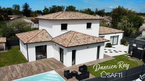 Nestled in Arsac, this contemporary villa offers an exceptional living environment, close to amenities and transport links to Bordeaux. Set on a 520m² plot, the two-storey, 178m² residence reveals a generous, luminous living space. On the first floor...