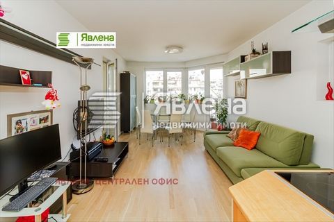 Yavlena Agency offers for sale a wonderful two-bedroom apartment in Borovo, ul. Borovo and ul. Rhodope spring. The apartment is located on the third floor in an eight-storey brick building, commissioned in 2004, very well maintained common areas. The...