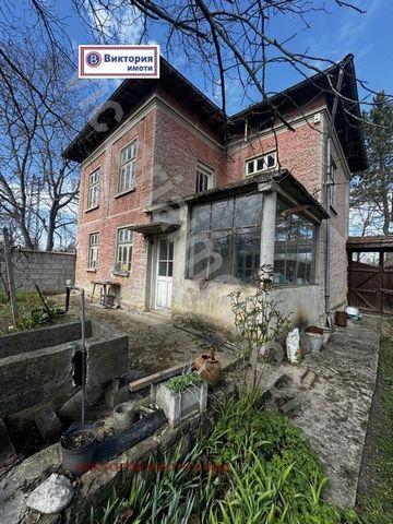 Novo selo Viktoria imoti village offers for sale a property located in an increasingly preferred village, namely the village of Novo selo. The area is popular because of its quick access to the town of Veliko Tarnovo, the presence of a bus stop, groc...