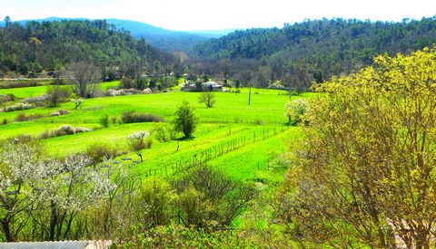 MIZEAPRI - BARJOLS 83670 VIRTUAL VISIT ON REQUEST. In the heart of Green Provence, discover this exceptional property with very strong potential and let yourself be seduced by its Provençal charm. Located on a plot of approximately 8.89 ha, this prop...