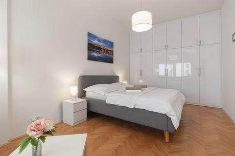 ⭐️ The BEST LOCATION in Prague ⭐️ ⚡️ Absolute Historic Centre of Prague, WalkScore 99 ⟫ Walker’s Paradise ⚡️ Charles Bridge, Old Town Square ⟫ 5min walk ▪︎ Brand new renovation of the common area of this historical building finished in 2020 ▪︎ Clean,...