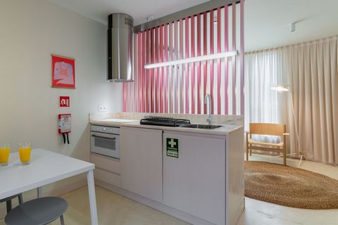 It is in Vila Real de Santo António, a small town with a great appearance but with a pleasant and relaxed environment, that you will find our Princess building, consisting of 5 apartments, perfectly equipped and all renovated, with an elegant decorat...