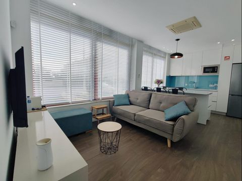 Have you ever imagined being in a flat by the beach? This could be your charming hideaway, combining modern convenience with direct access to the ocean. Its privileged location allows you to enjoy sunny days on the sand until sunset or long refreshin...