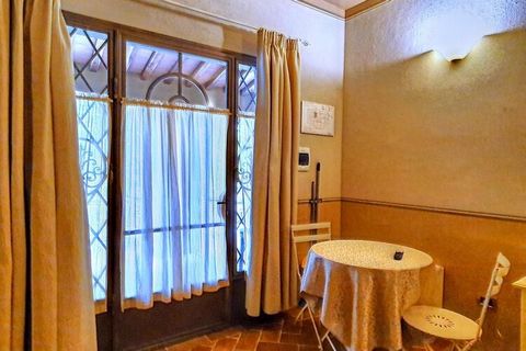 Welcome to your tranquil retreat in Monteverdi Marittimo, perfect for a romantic getaway for two. This cozy apartment offers a blend of comfort and luxury, ensuring a memorable stay. Pamper yourself with exclusive access to a paid sauna, Turkish stea...