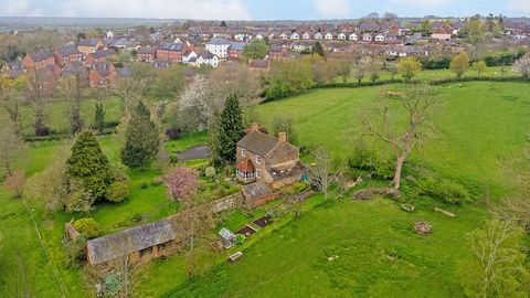 **LAUNCH EVENT 27TH APRIL FROM 2PM** VIEWINGS STRICTLY BY APPOINTMENT** Ventnor Lodge occupies an enviable position in Little Braunston, tucked away down Dark Lane, neighbouring the larger village of Braunston with its fine array of amenities and pro...