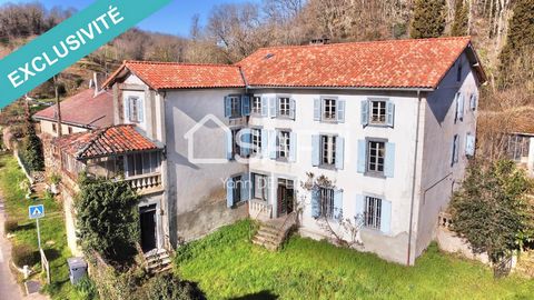 In the heart of the Piedmont Pyrenees, discover this exceptional hunting estate of 428 m² on three levels, to be renovated, ready to accommodate your most ambitious dreams. This 19th century stone gem offers great potential. Outbuildings such as the ...