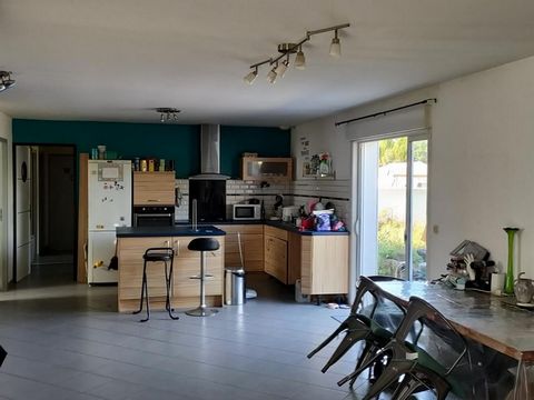 - 17320 -- Marennes -- Charente - Maritime - Magnificent Spacious / Bright Frame House - Wooden on one level 109 sqm (2010) composed of an Entrance, Office Area, Open Equipped Kitchen / Dining Room / Living Room, 3 Bedrooms , Bathroom / Shower, Terra...