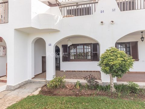 Don't miss this magnificent ground-floor flat located in Son Bou, just a few minutes from the beach. The access is through its private terrace and consists of a living room with an open-plan kitchen, a corridor that leads to the bathroom and two bedr...