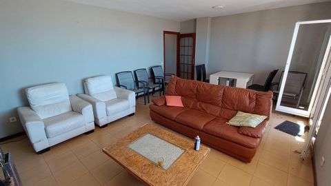 1. Ground → Floor Apartment in El Vendrell Sanatorium Sector area, 95 m. of surface, 10 m2 of kitchen, 30 m2 of dining room, 50 m2 of terrace, 10 m. of the beach (meters), 3 double bedrooms, 2 bathrooms, property to move into, equipped kitchen, walnu...