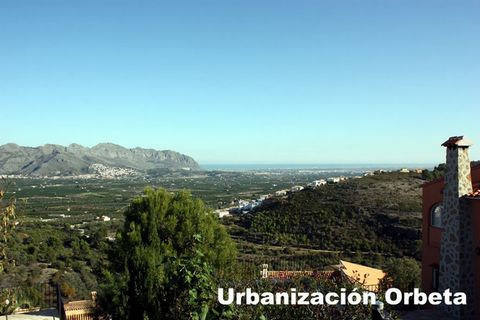 Baugrundstück von 900 m2 in der Urbanisation von Orbeta Orba Alicante Costa Blanca Auf diesem Grundstück ist es möglich ein Haus von 225 m2 auf zwei Etagen zu bauen Das Grundstück hat eine fantastische Aussicht auf das Meer das Tal und die Berge Nur ...