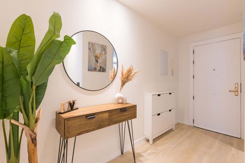 Fantástico piso de 88 m² reformado a estrenar con 4 habitaciones en la encantadora zona de Málaga La Unión. Esta vivienda cuenta con 4 dormitorios matrimoniales, una cocina y un baño, lo que lo convierte en una opción ideal para compartir, perfecto p...