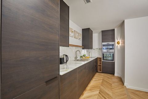 Magnífico apartamento para 10 personas, totalmente climatizado, totalmente equipado y decorado con buen gusto. En el corazón de París, a pocos metros de la estación de tren de Montparnasse. Los huéspedes pueden disfrutar de restaurantes y cafeterías ...