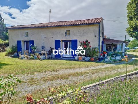 BRIE-SOUS-MORTAGNE | 3 BEDROOMS | 160 m2 In the charming town of Brie-sous-Mortagne, a few minutes from the estuary and the marinas, Abithéa Saintes is pleased to present this traditional Charentaise of 160 m2 of living space on a beautiful wooded pl...