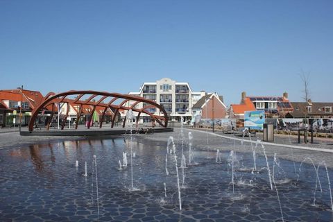 Grazioso appartamento spazioso nel centro di Petten. L'appartamento si trova al piano terra e ha una terrazza esposta a ovest adiacente alla strada. Da qui, si ha una vista sui negozi. In soli 7 minuti a piedi, si raggiunge la bellissima e molto ampi...