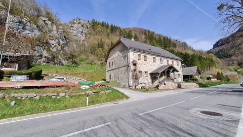 Historisches Objekt im Nationalpark Kalkalpen, Schiffsanlegestelle, Kunsthandwerk der Extraklasse mit unbeschreiblicher Wohlfühlatmosphäre! Die ehemalige, nostalgische Taverne unterm Stein mit dem Baujahr von 1370, erstrahlt noch immer mit dem besond...