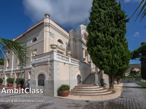 Opportunità esclusiva!! Questa Villa è definita dal suo stile neoclassico-romantico e dalla sua architettura eclettica. Superficie costruita: 892 m.2, Superficie terreno: 3.226 m.2 15 camere da letto + 8 bagni Sala da pranzo principale per 26 commens...