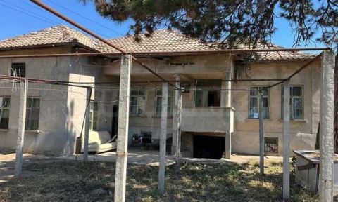 SUPRIMMO Agency: ... We present to you a townhouse located in a quiet and well-organized settlement, with quick access to all city amenities. The property is suitable for both living and investment purposes. Property characteristics: Area: The total ...