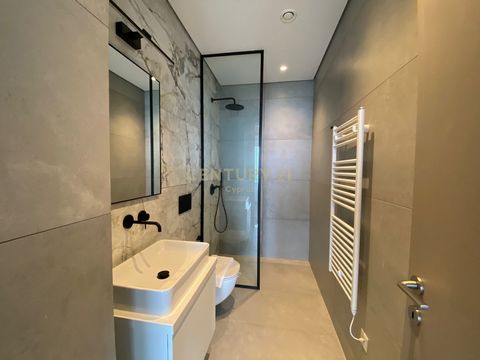 Discover modern elegance in this spacious 79 sq.m. third-floor apartment, perfectly situated in the heart of Pafos City. Featuring two well-appointed bedrooms, including a master suite, and two stylish bathrooms, this residence offers the ideal balan...