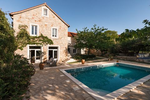 Location: Hvar Built: 1912 Renovation: 2019 City center: 4 km Sea: 3.5 km Airport distance: 41 km Inside space: 255 m2 Plot size: 820 m2 Bedrooms: 4 Bathrooms: 3 Parking: 5 Swimming pool: 36 m2 Air-conditioner Patio Playground Garden