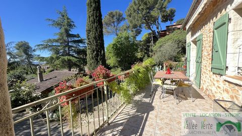 Exclusivity I invite you to come and discover this magnificent Provençal Mas with authentic charm, its indoor and outdoor living spaces will seduce you with its garden with natural essences of Provence, its summer kitchen, barbecue, living room with ...