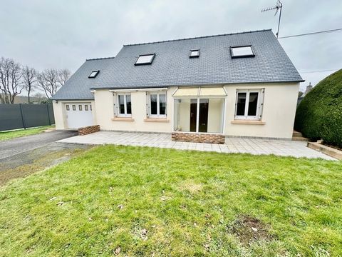 PROCHE CARHAIX-PLOUGUER - Jolie maison dans une commune calme et ou il fait bon vivre. Un beau jardin et un garage complète l'ensemble. Un rafraichissement est à prévoir mais la base est saine et de qualité. La maison se compose de: Au rez-de-chaussé...