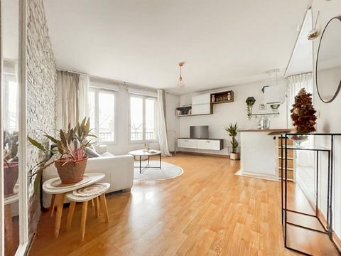 Magnifique appartement situé dans un bel immeuble récent en plein centre-ville à découvrir avec Dylan Jaya ! Très bien desservi avec le RER Noisy-le-Grand Mont d'est à quelques minutes à pied et plusieurs arrêts de bus à proximité immédiate, ce bien ...