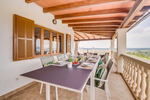 Dream vacation in the spectacular finca Es Claperas with infinity views and private pool in Mallorca. Newly renovated interiors with cozy spaces perfectly equipped for 4 people. Enjoy refreshing swims in the 8m x 4m pool with chlorine, while enjoying...