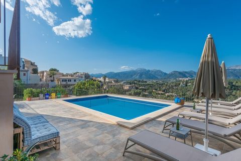 With a special charm, this house offers all you need to enjoy your vacation because you won't miss anything at all. Despite it's located in the town centre, the terrace of the house is perfect to spend dream-like moments in front of the mountains and...