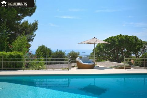 Beautiful contemporary Californian style villa in the heart of Cap Ferrat in a quiet and residential area, close to the Grand hotel, the beaches and the beautiful seaside path. The property offers a living area of approximately 250m2 and stands on a ...