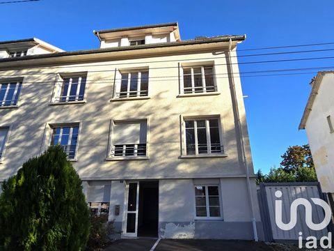 iad France - Toky Avigni vous propose: Venez découvrir cet appartement de Charme à Troyes - Idéal Investissement ou Premier Achat L'appartement, d'une surface de 45m2, se compose d'un espace de vie lumineux comprenant un salon de 30m2 idéal pour se d...