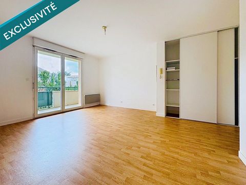 T2 avec balcon, cave et place de stationnement