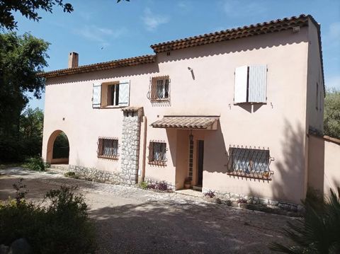 Charmante maison de 187 m² à vendre à Le Rouret