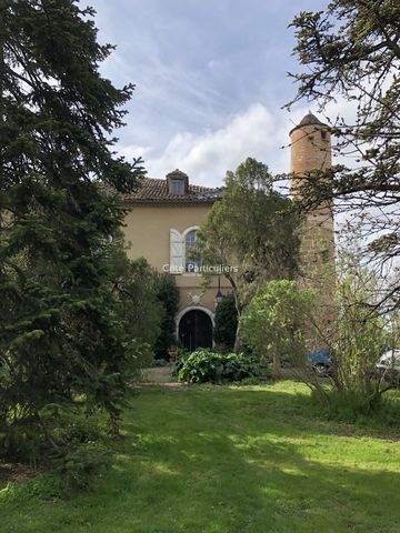 Castle near Mauvezin located in the Gers countryside. Land of 2ha with well, pond, and moat. On the ground floor: large living room of 140m2 to the north with stone vaults and exposed frame; warm kitchen to the south overlooking a terrace of 100m2; l...
